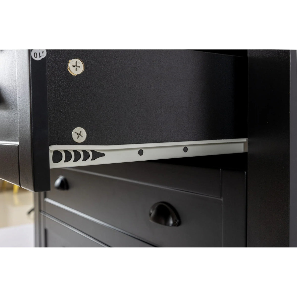 Side Cabinet 37.8" W x 17.71" D x 36.34"H Q45198