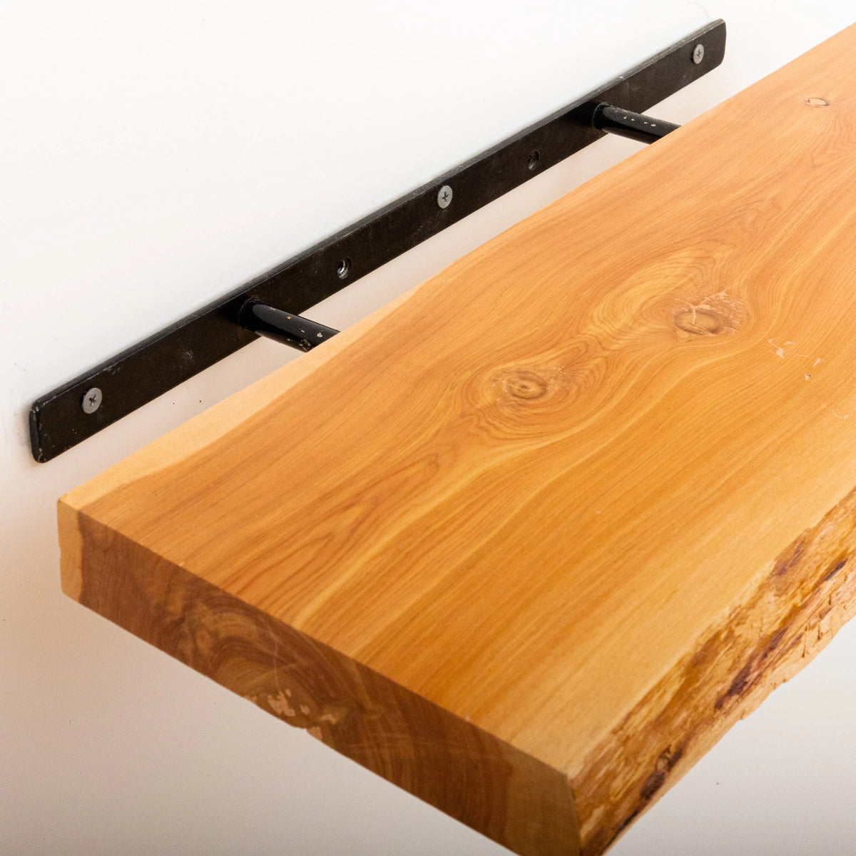 Cedar 24" Wood Floating Shelves Set of 2 Q29186