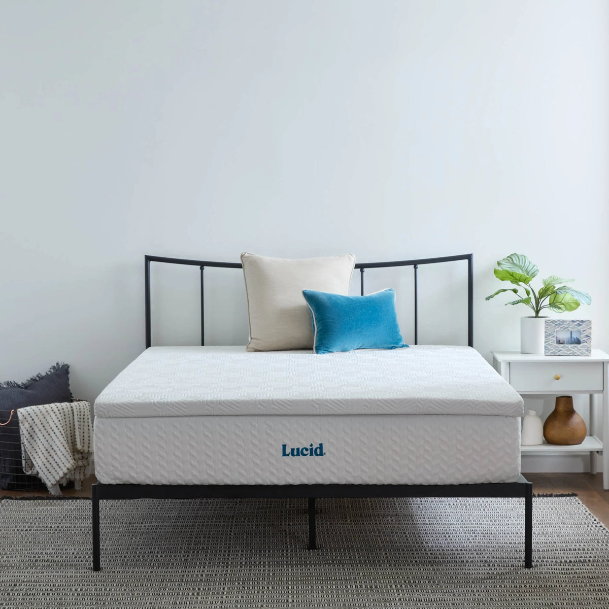 Queen Cooling Gel Memory Foam Mattress Topper with Cover G54393