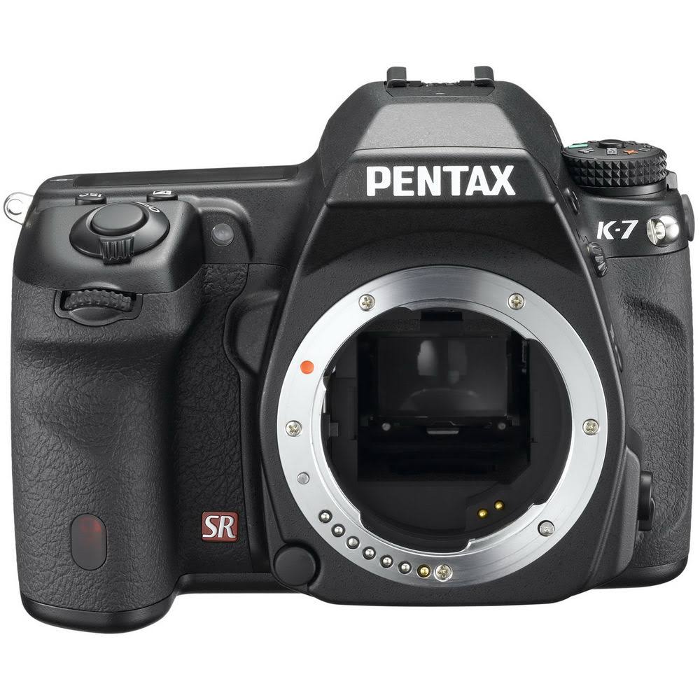 SLR Digital Camera 14.6 MP C254417