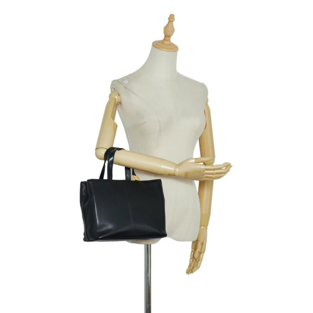 Black Leather Handbag M92685