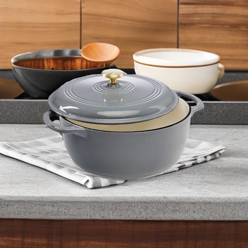 7.5 Quart Enamel Cast-Iron Round Dutch Oven J6873
