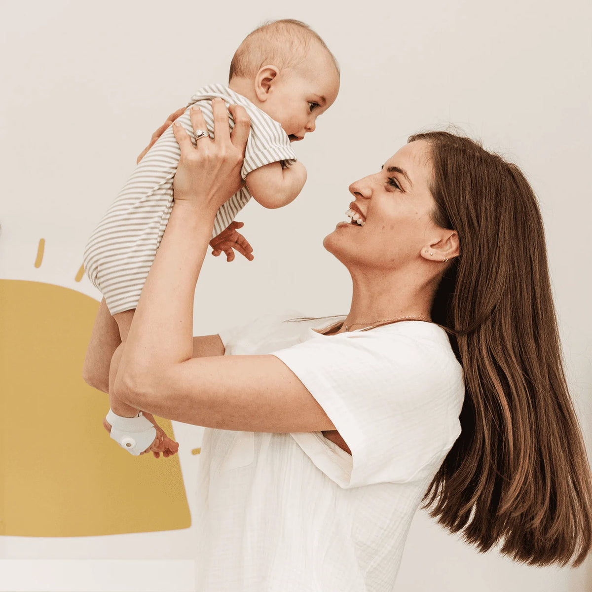 Smart Baby Monitor with Live Health Readings & Notifications E97754