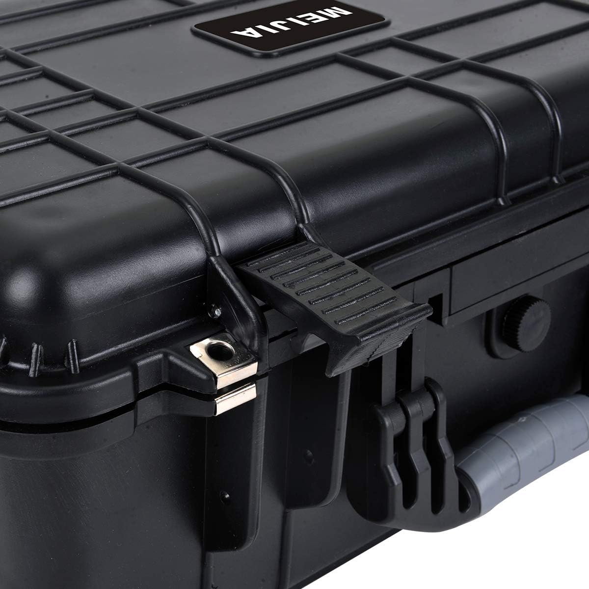 Waterproof Rolling Hard Camera Case with Foam Insert B1318