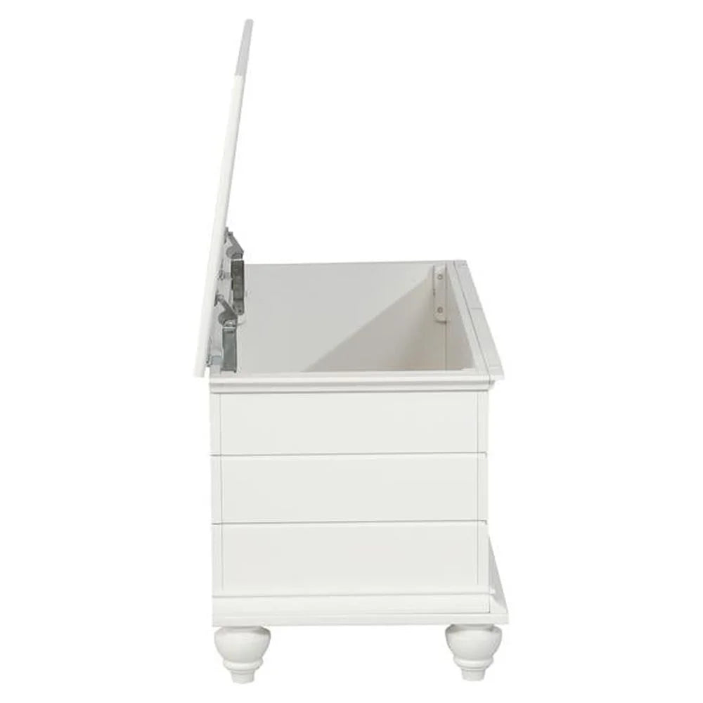 White Wood Cedar Chest T889