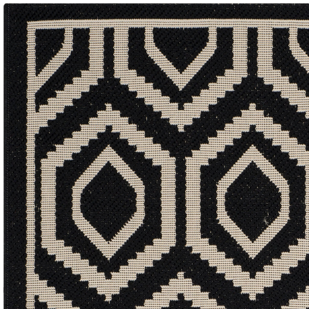 Black Beige Geometric Indoor/Outdoor Area Rug J346