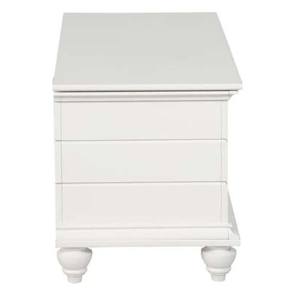 White Wood Cedar Chest T889