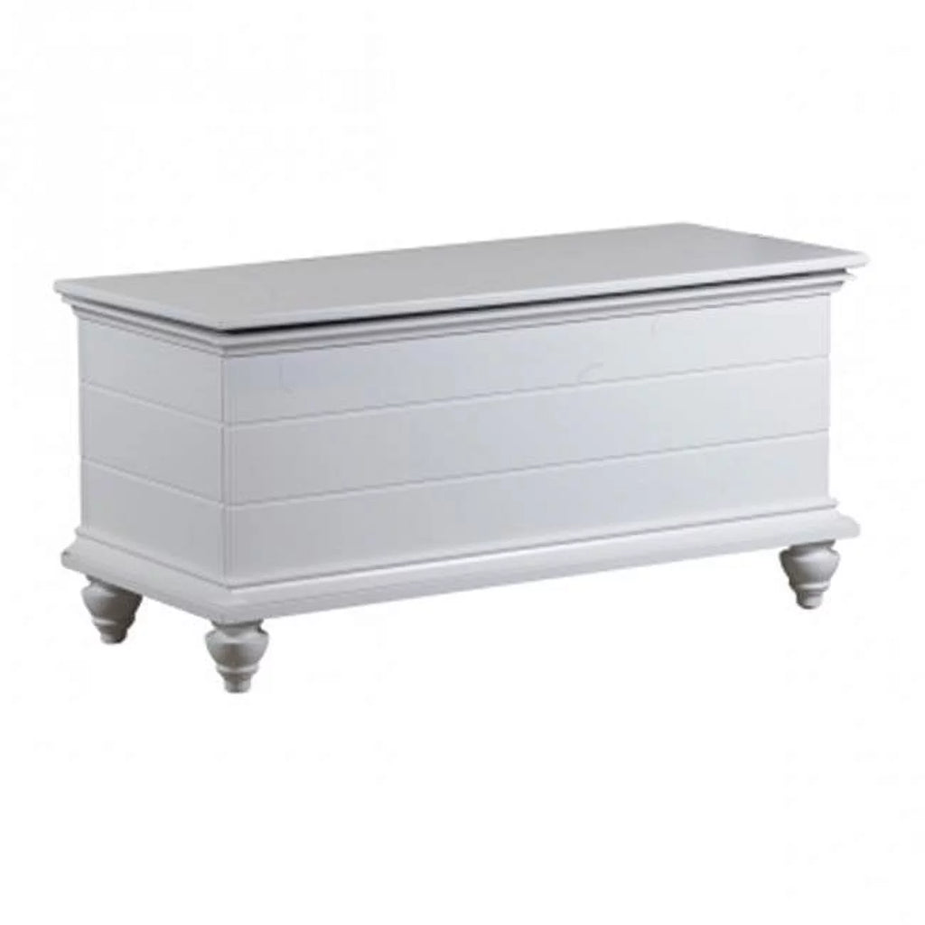 White Wood Cedar Chest T889